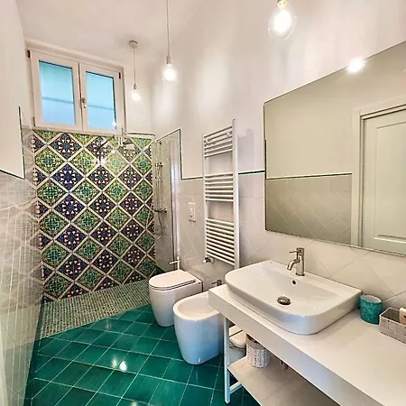 アパートホテル Giordano Sea View Amalfi Coast 3*