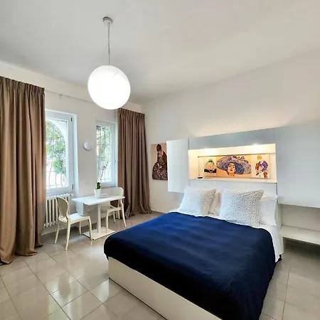 アパートホテル Giordano Sea View Amalfi Coast 3*