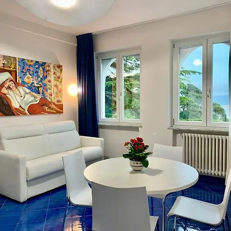 Giordano Sea View Amalfi Coast アパートホテル Vietri