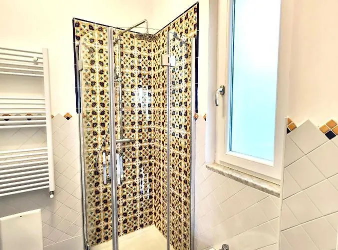 מלון דירות Giordano Sea View Amalfi Coast 3*